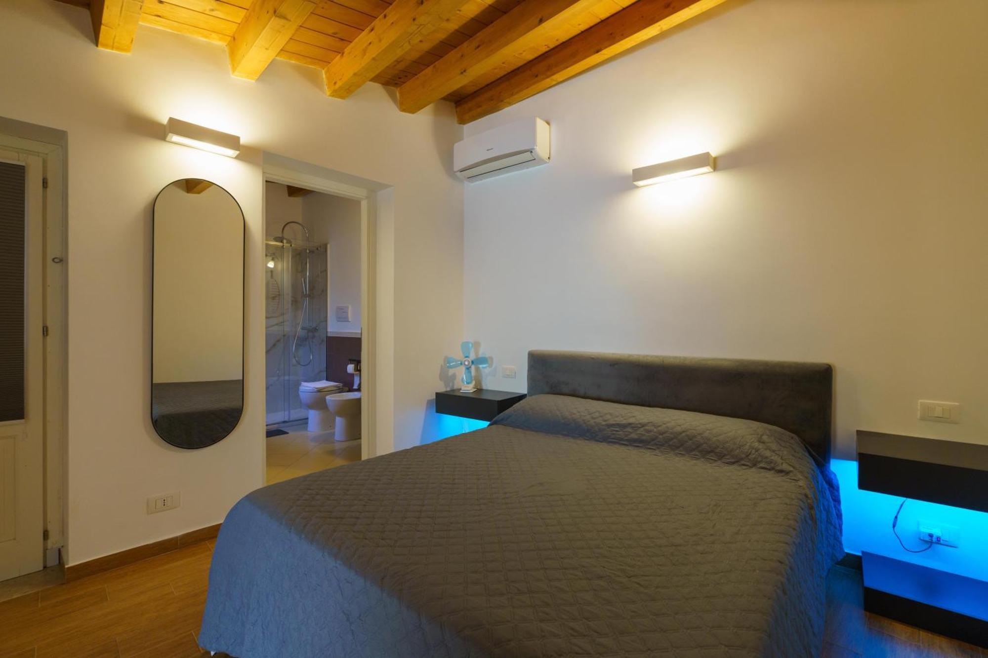 Maquedino Holiday Home & Terrace - Cozy Central Loft Palermo Exterior photo